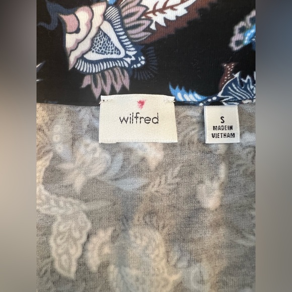 NWT Wilfred Aritzia Button Down Top - Picture 6 of 9